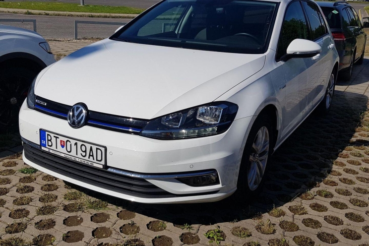 Volkswagen Golf 2020 photo