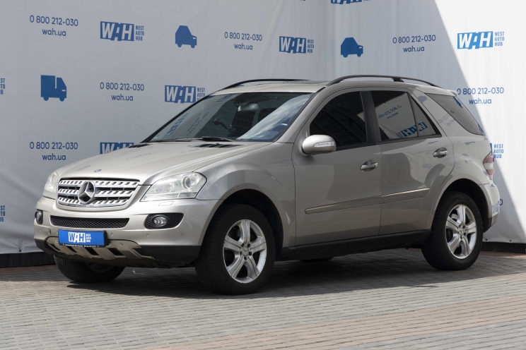 Mercedes-Benz M-Class ML500 W164 2006 photo