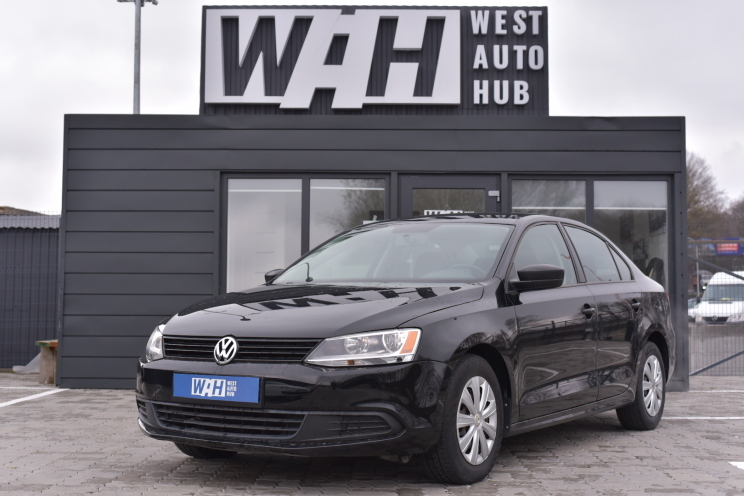 Volkswagen Jetta photo