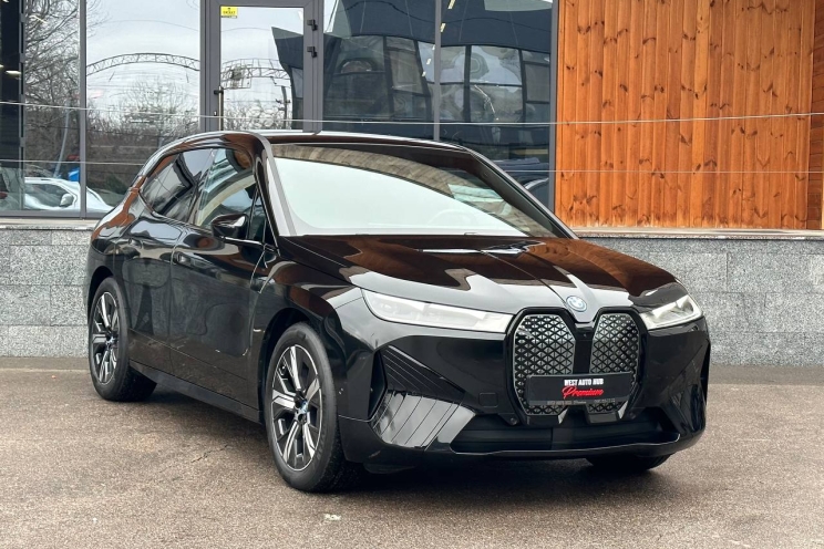 BMW iX xDrive40 2023 photo