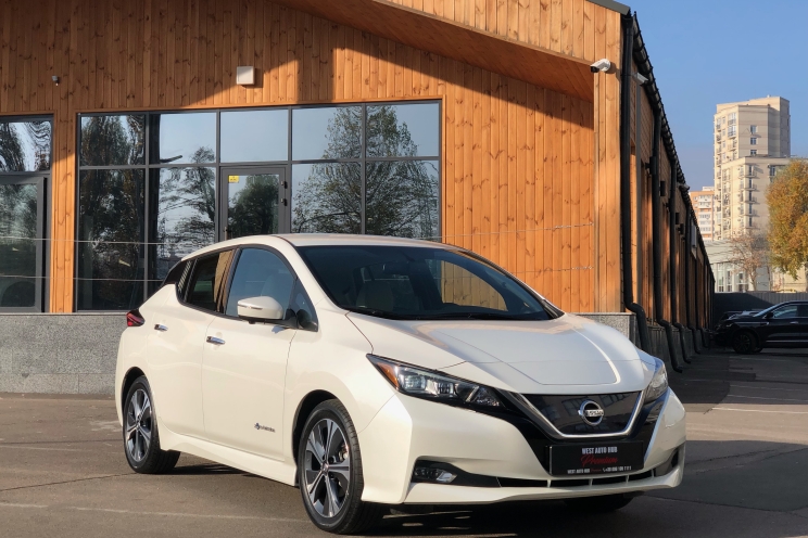 Nissan Leaf SL 40kWh 2019 фото