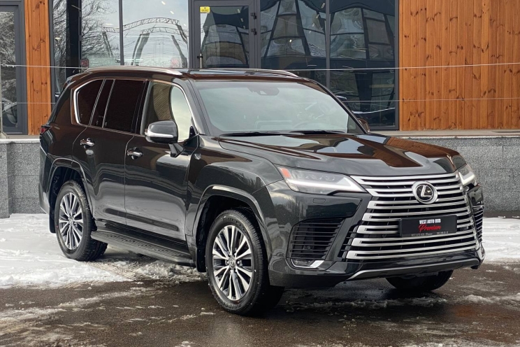 Lexus LX 500d 2022 photo