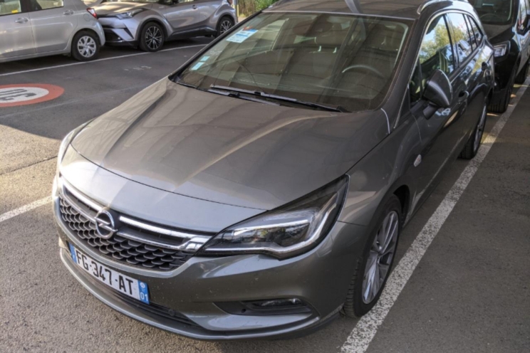 Opel Astra Sports Tourer 2019 фото