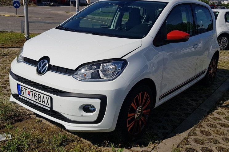 Volkswagen Up 2020 photo