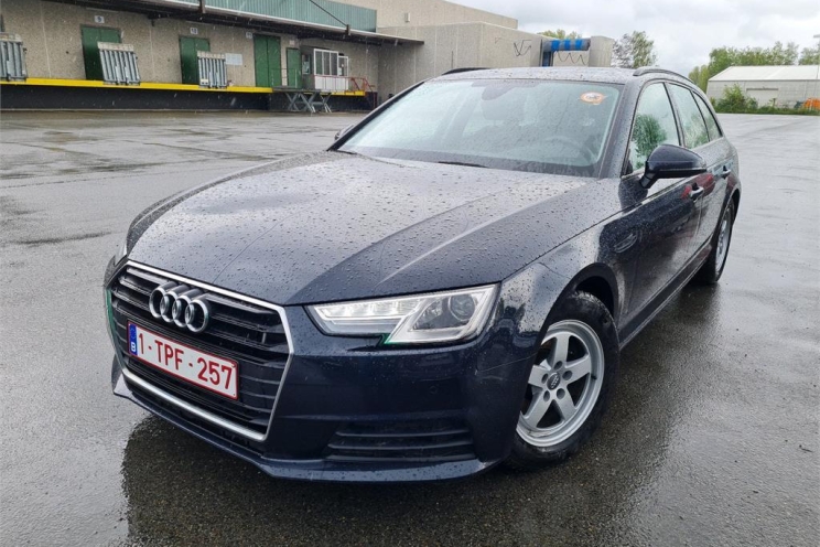 Audi A4 Avant 2018 photo
