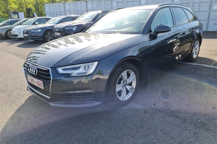 Audi A4 Avant 2018 photo