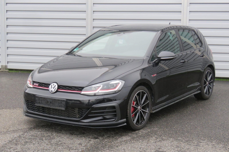 Volkswagen Golf GTI 2020 фото