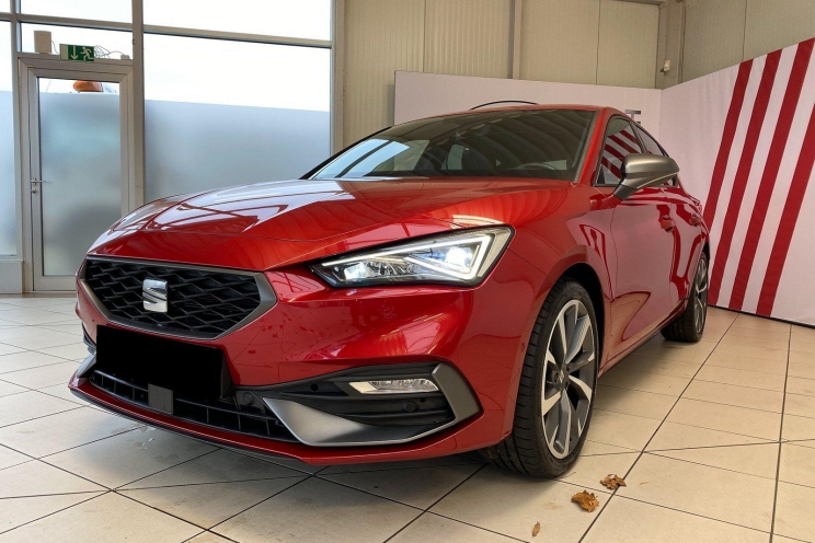 SEAT Leon FR 2020 фото