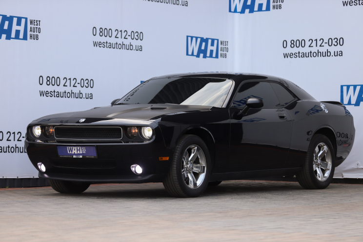 Dodge Challenger SE 2010 photo