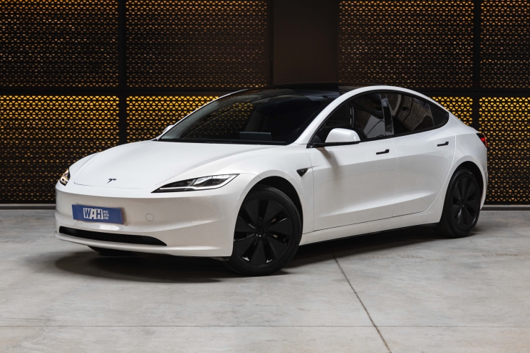 Tesla Model 3 2024 фото