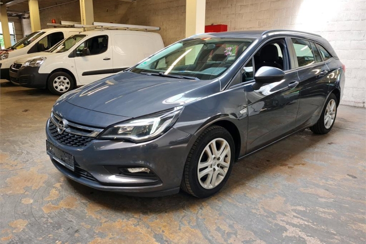 Opel Astra Sports Tourer 2016 фото