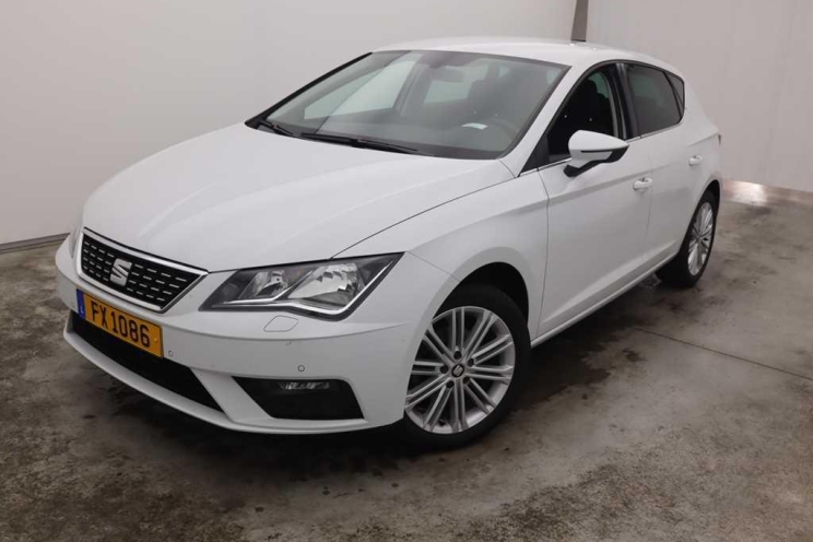 SEAT Leon 2017 photo