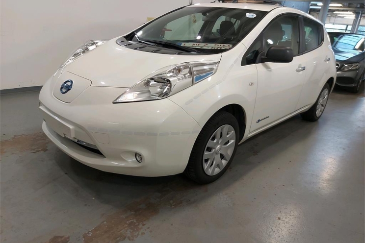 Nissan Leaf 2016 фото