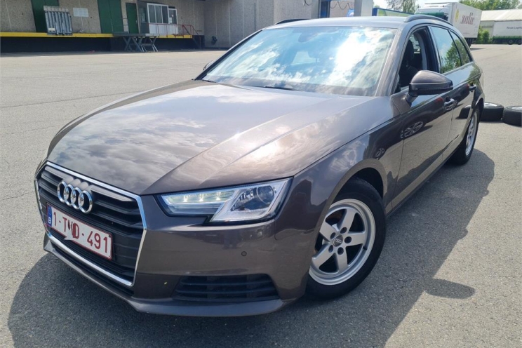 Audi A4 Avant 2018 photo