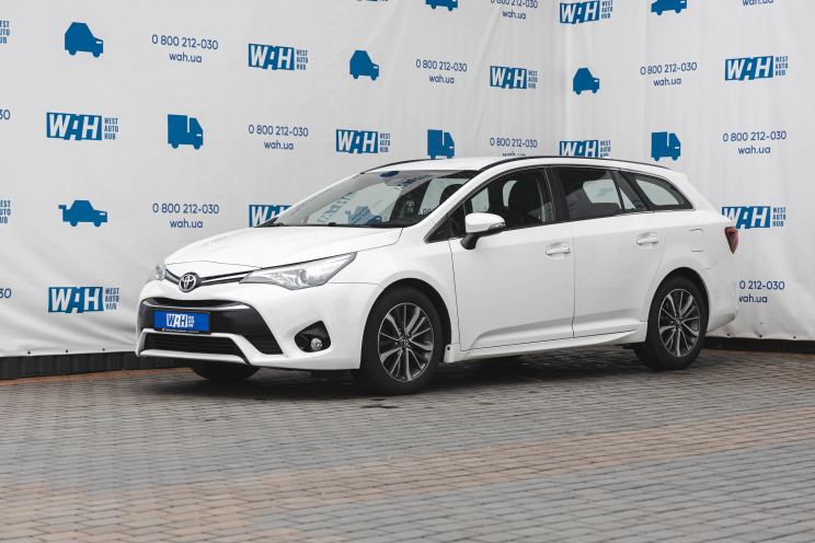 Toyota Avensis 2016 фото