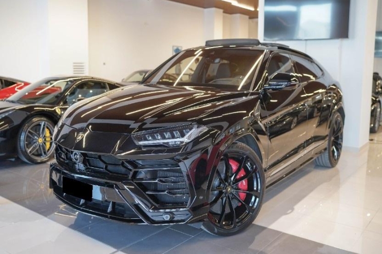 Lamborghini Urus 2019 photo