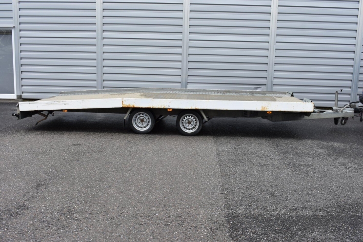 Blyss Anhänger Jupiter 2017 фото