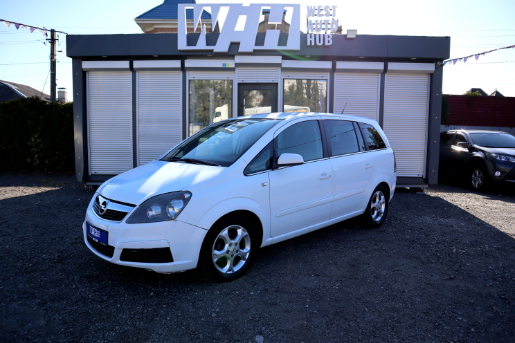 Opel Zafira 2006 фото