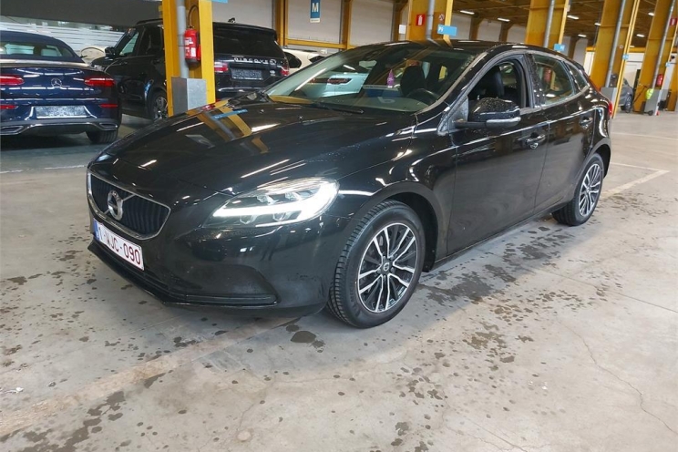 Volvo V40 2019 photo