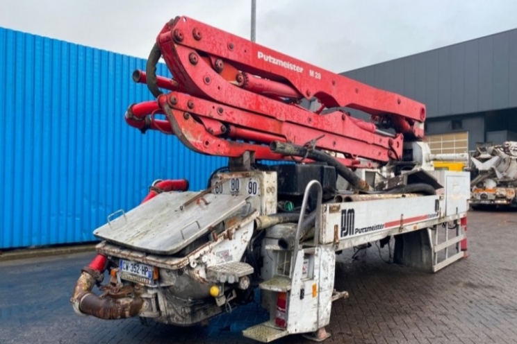 Putzmeister M 36-4 M28 2005 photo