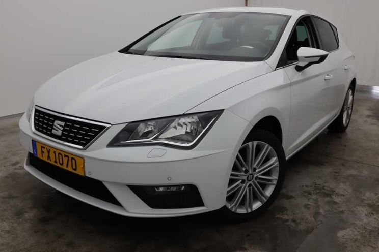 SEAT Leon 2017 photo