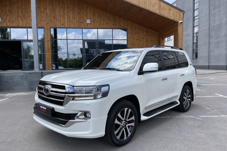 Toyota Land Cruiser 200 Executive Lounge 2019 photo