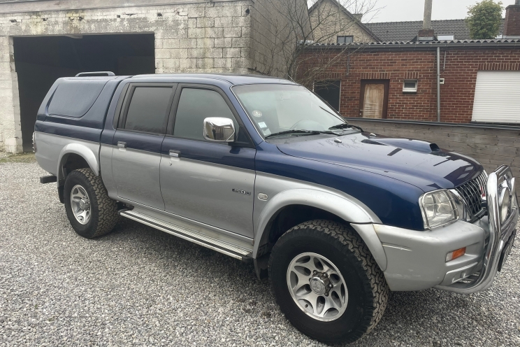 Mitsubishi L200 2003 photo