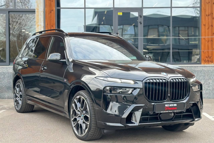 BMW X7 40d 2024 фото