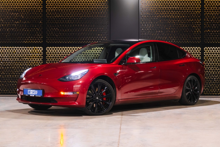 Tesla Model 3 Long Range Performance 2018 photo