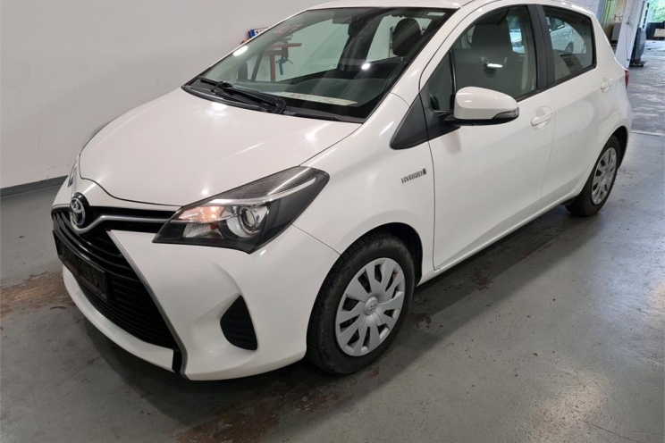 Toyota Yaris 2016 фото