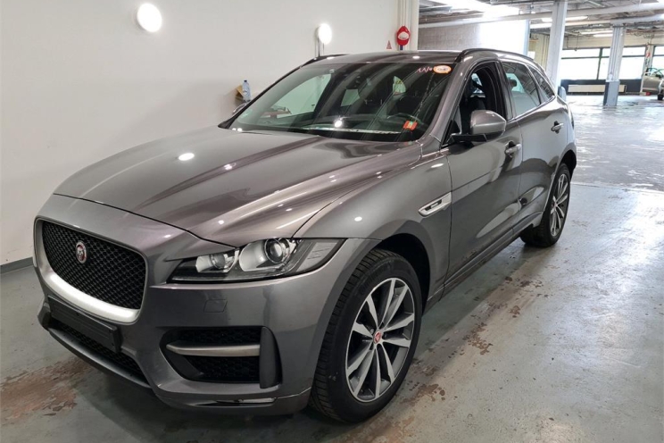 Jaguar F-Pace 2018 photo
