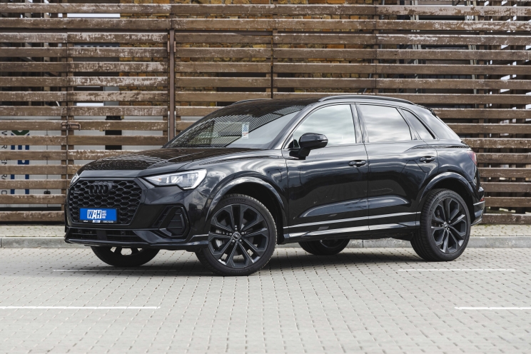 Audi Q3 S-Line 2020 photo