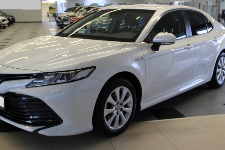 Toyota Camry 2020 photo