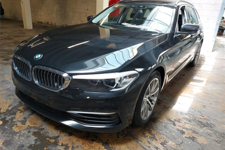BMW 5er Touring 2019 фото