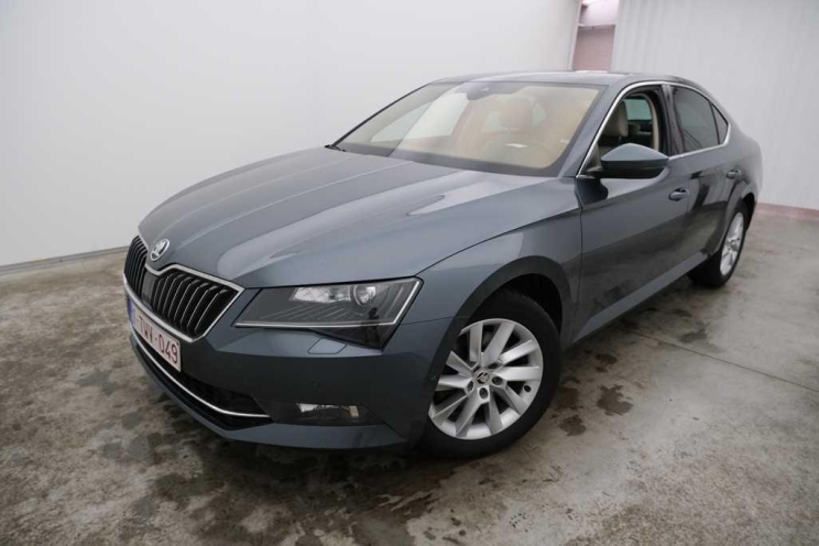 Skoda Superb 2018 фото