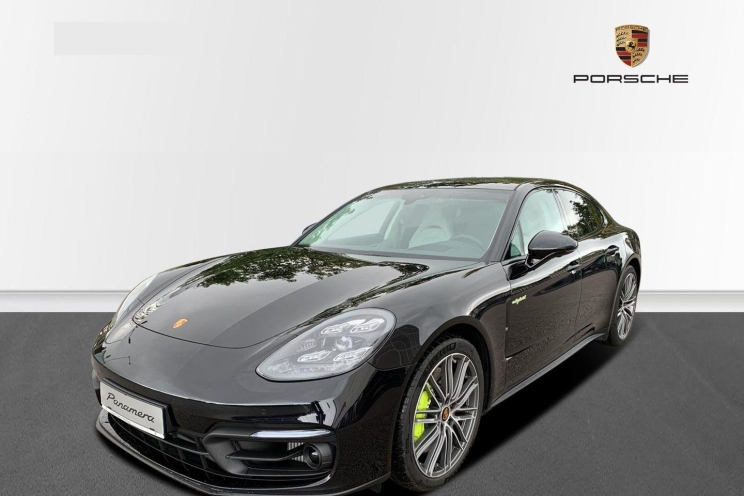 Porsche Panamera 4S 2020 photo