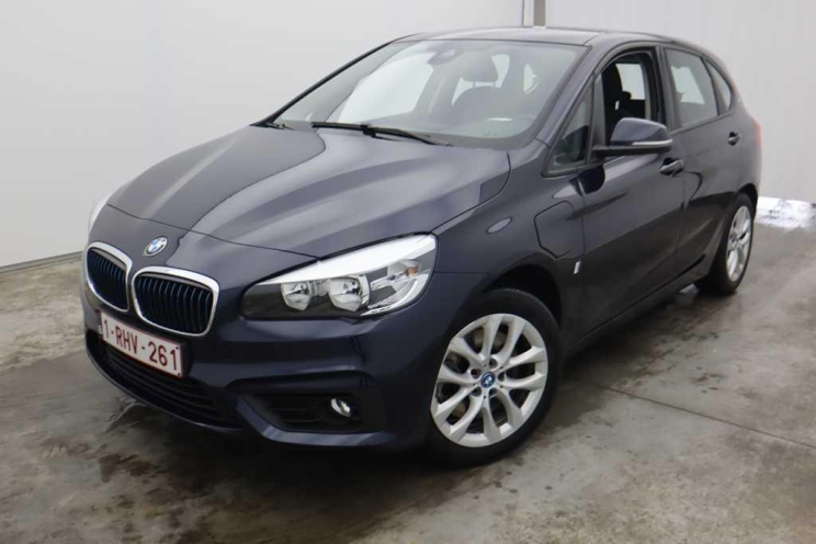 BMW 2er Active Tourer 2017 фото