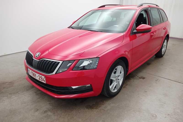 Skoda Octavia Combi 2018 фото