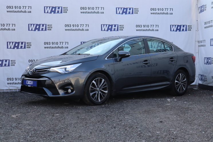 Toyota Avensis photo