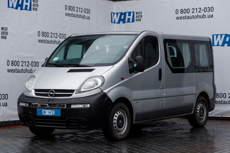 Opel Vivaro фото