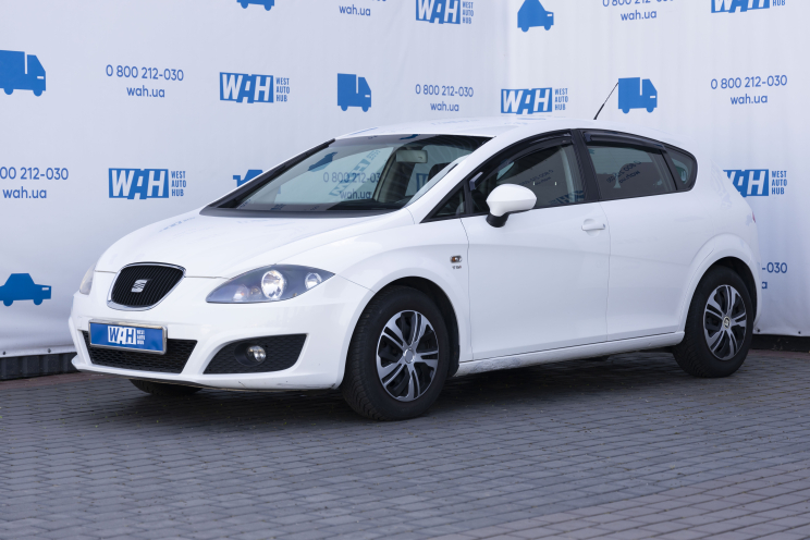 SEAT Leon 2011 фото