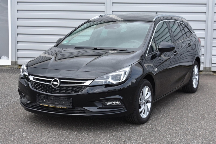 Opel Astra Sports Tourer 2018 photo