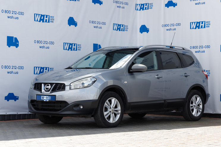Nissan Qashqai+2 AWD 2010 photo