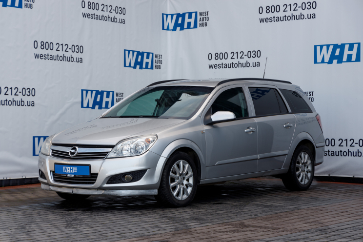 Opel Astra H фото
