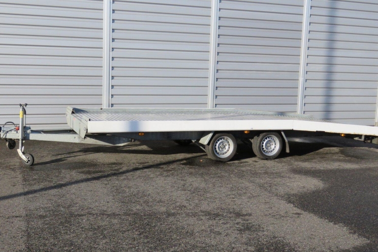 Blyss Anhänger Jupiter 2017 photo