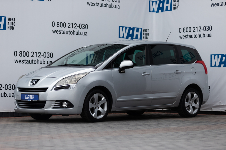 Peugeot 5008 2010 photo