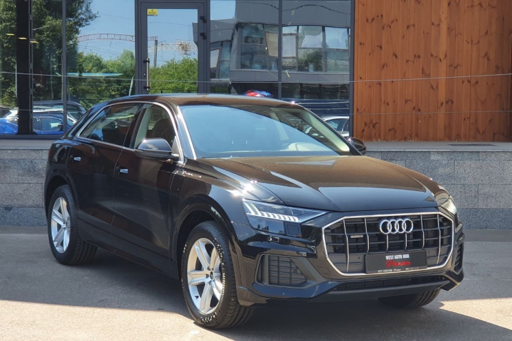 Audi Q8 50 TDI 2023 фото
