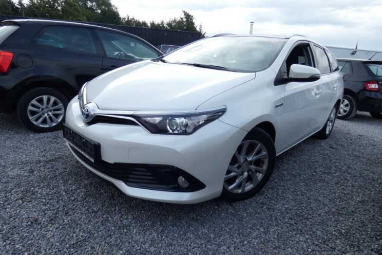 Toyota Auris 2016 photo