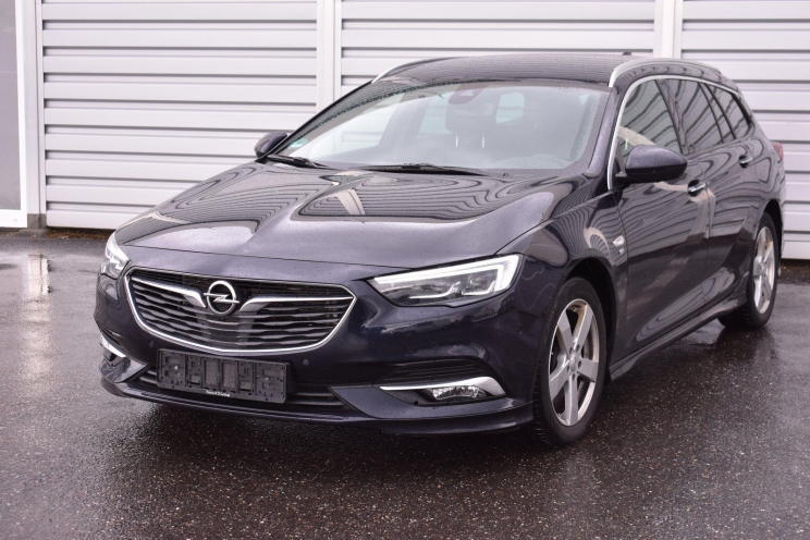 Opel Insignia Sports Tourer 2018 photo