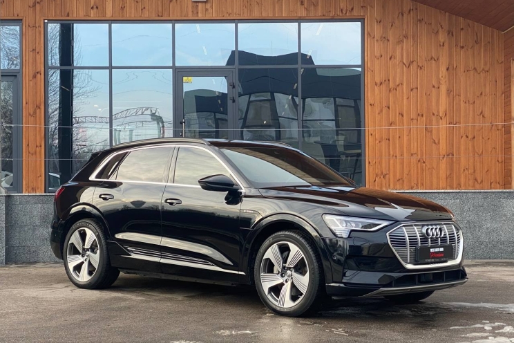 Audi e-tron 2019 фото